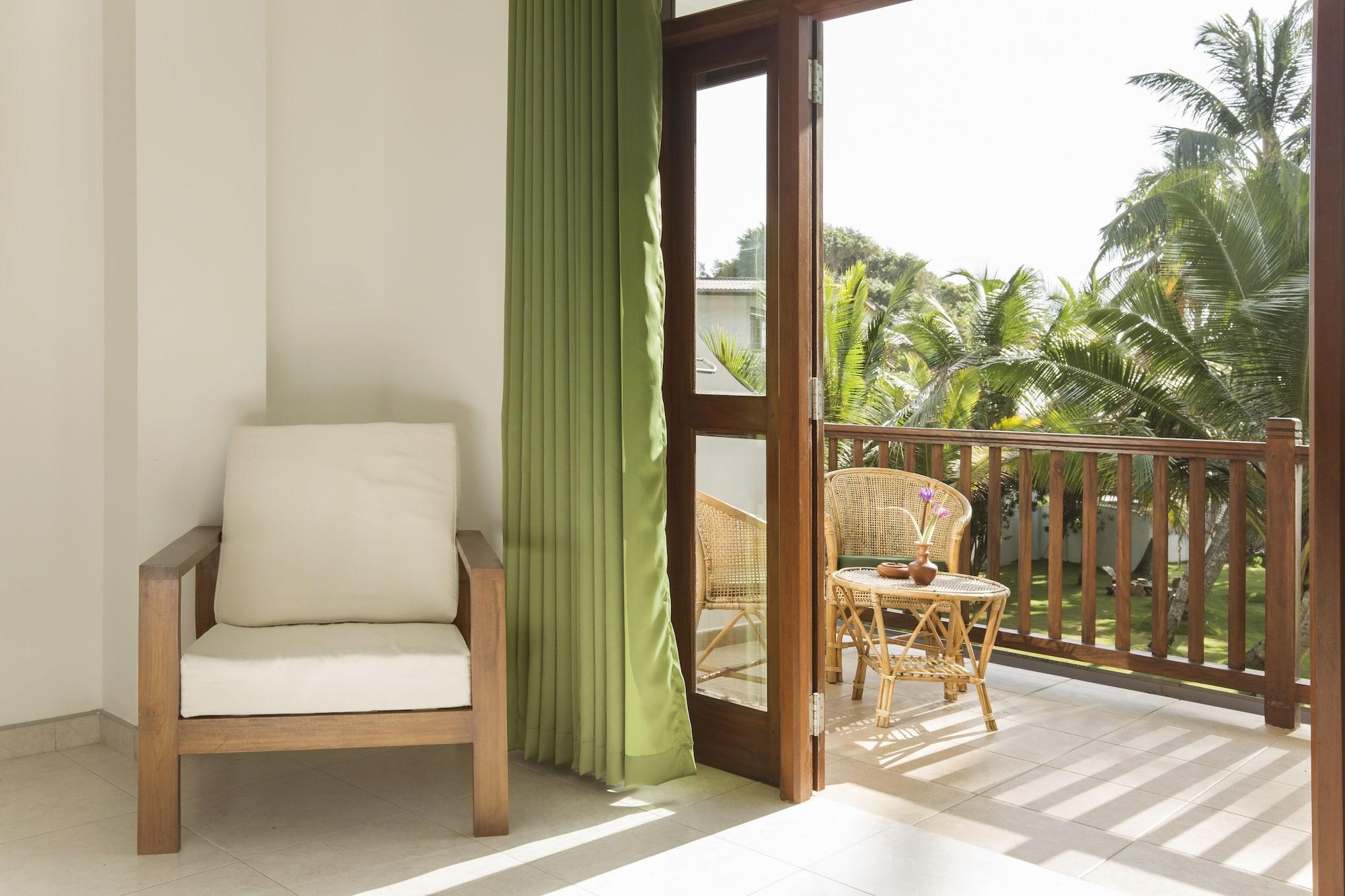 Rockside Beach Resort Bentota Exteriör bild