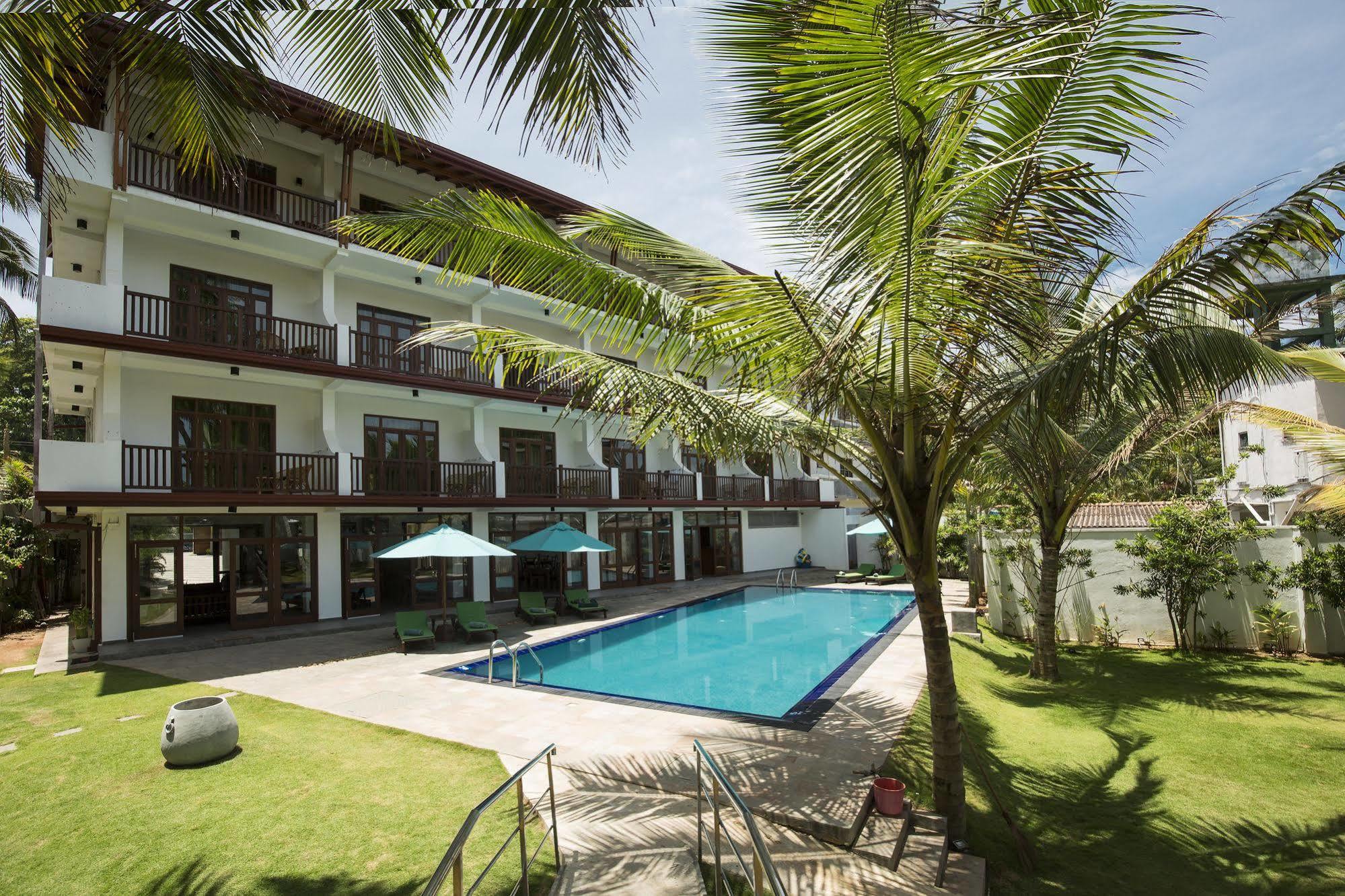 Rockside Beach Resort Bentota Exteriör bild