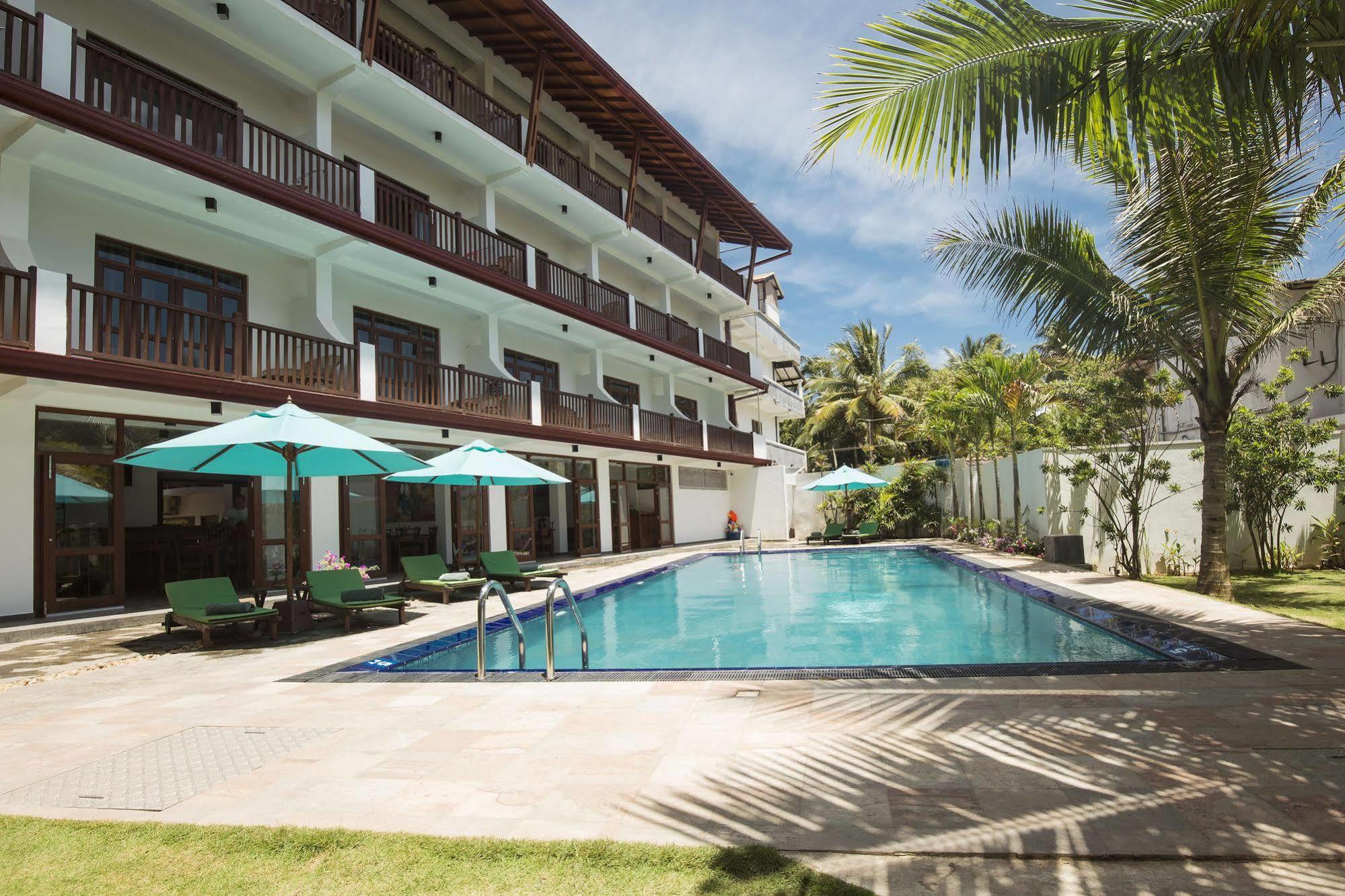 Rockside Beach Resort Bentota Exteriör bild