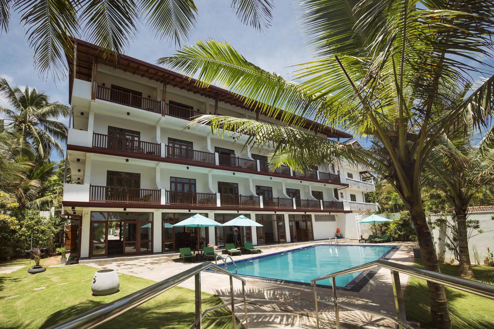 Rockside Beach Resort Bentota Exteriör bild